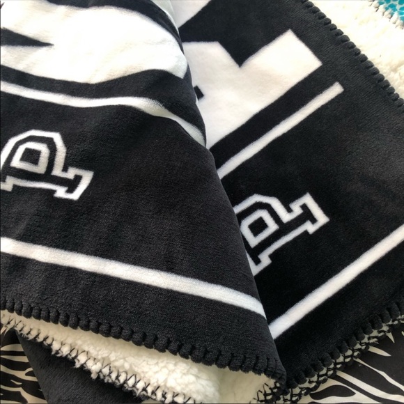 Vs Sherpa blanket - Picture 2 of 3